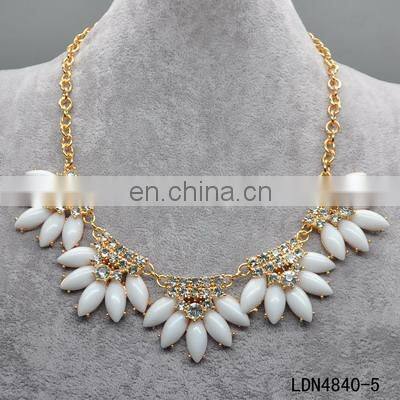 Bib and foral orange pendant with transperament crystal bib necklace jewelry