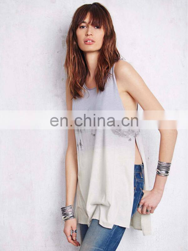 Round neck ladies print sleeveless t shirt, double slit tops