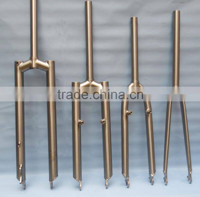 China cheap Road bike titanium fork