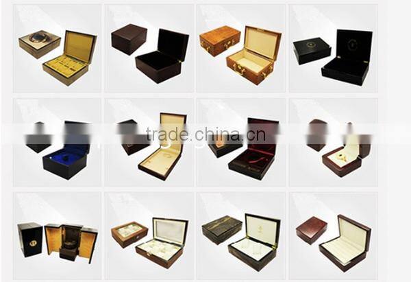 Velvet jewelry boxes for ring