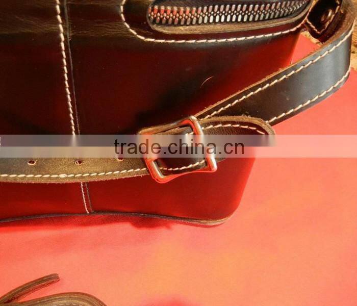 2015 Factory competitive price fashion leather Camera Bag in Dongguan