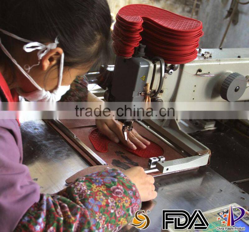 2016 popular Kitchen Cooking heat resistant silicone pot holder support Trade Assurance