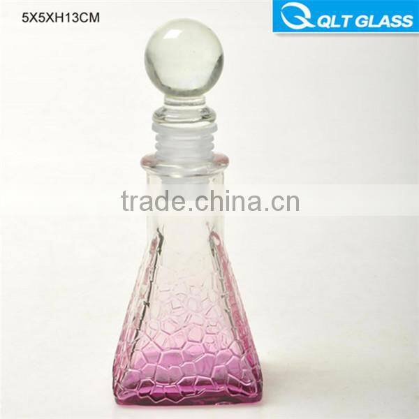 30ml New designed embossing glass perfume bottle price for woman