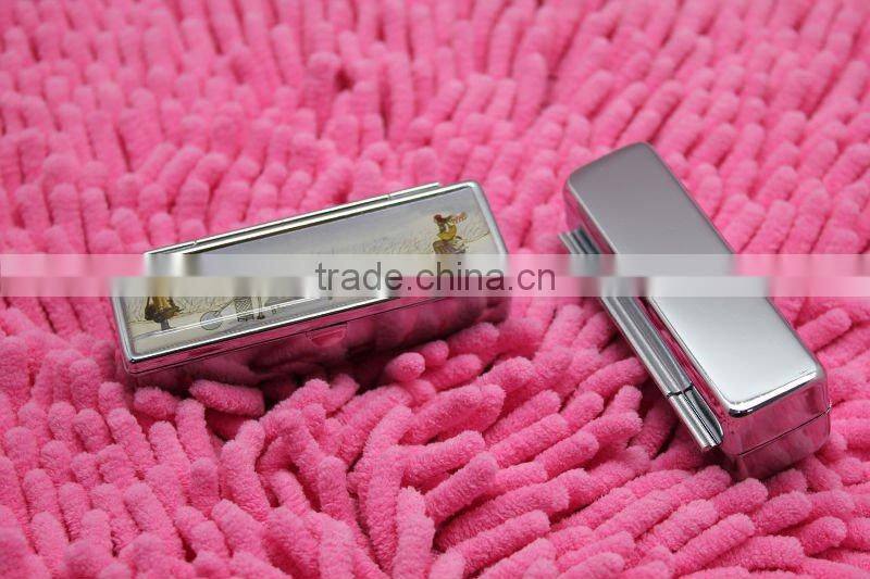 Delicate metal lipstick case