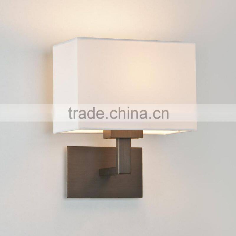2015 new Best price bronze or brushed nickel power outlet hotel wall lamp reading lamp UL CUL ETL certification