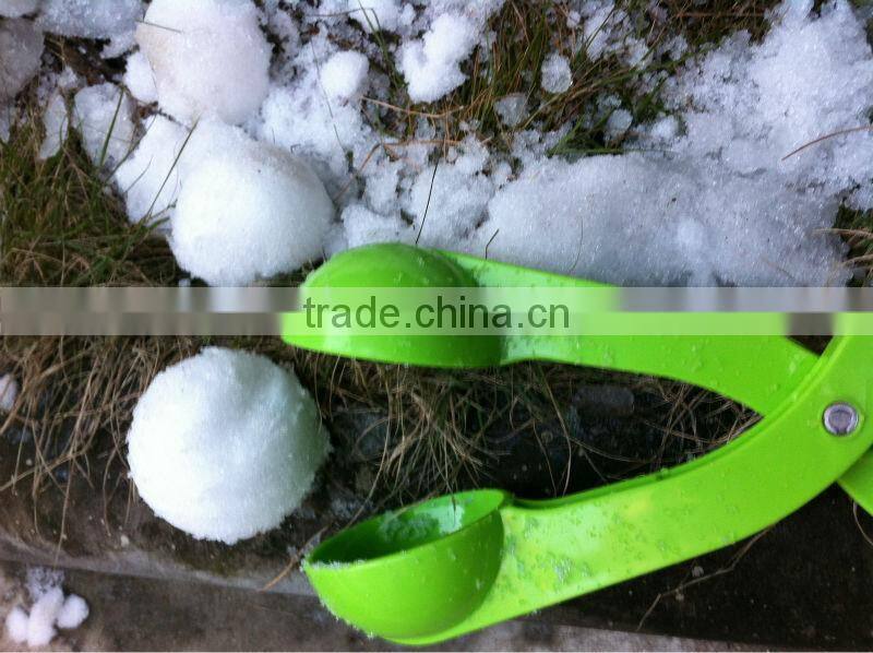 POOF-Slinky - Ideal Sno-Ball Maker for Winter Snowball Activities, Assorted Colors ABS Snowball Maker