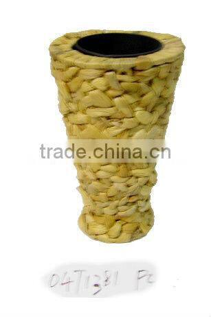 Round water hyacinth w/metal flower planter/pot