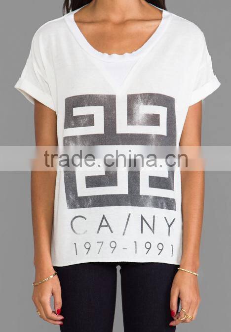 Rib knit neckline raw cut hem t-shirt