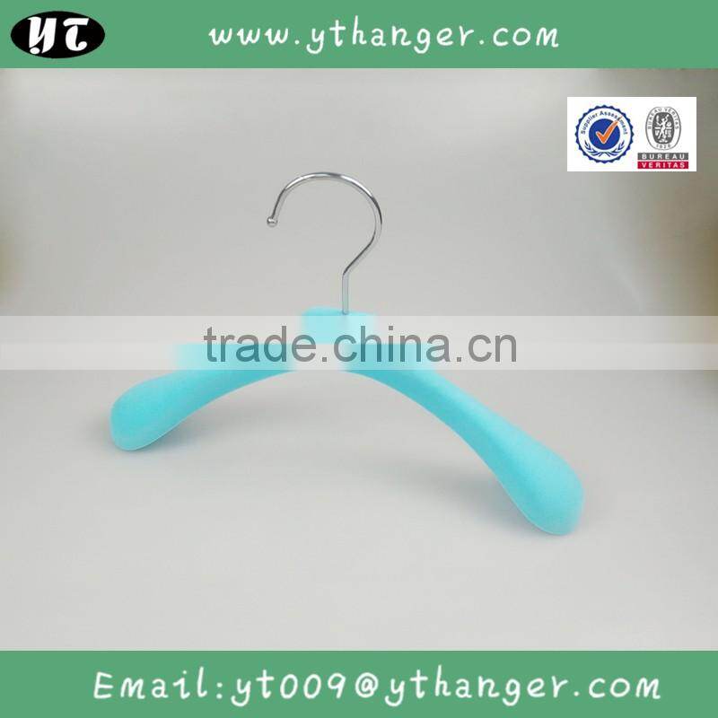 HA7008 cute flocked plastic hanger velvet baby dress coat hanger