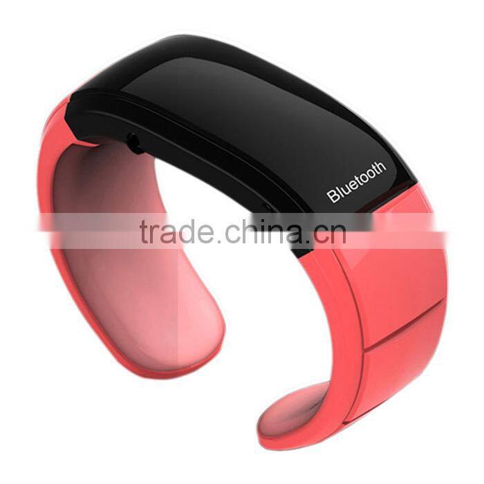 2014 cheap wireless smart bluetooth bracelet with mp3 player WT-20