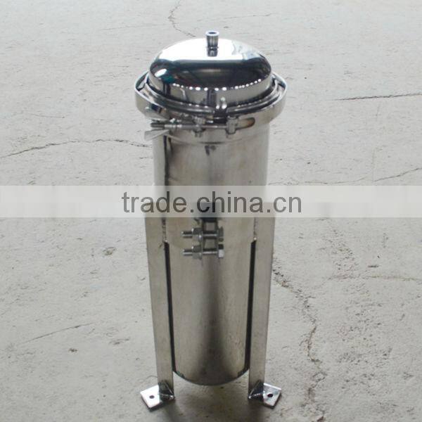 Single bag cartridge filter housing