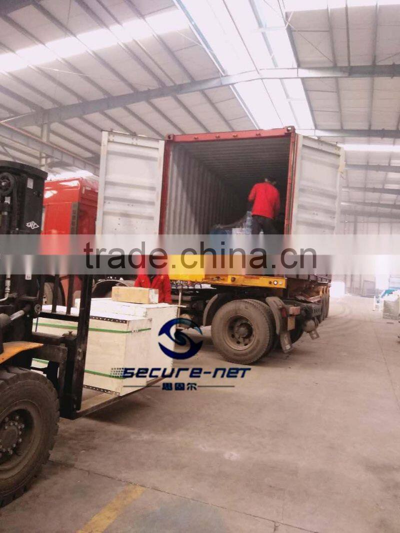 Welded wire mesh machine with roll mesh