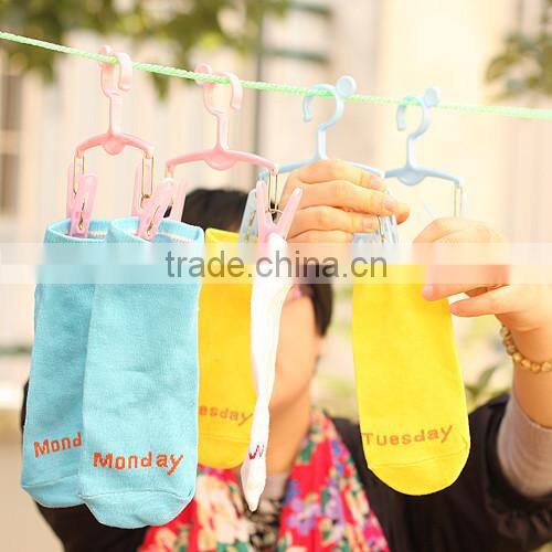 Super Heavy Duty Plastic Suit Clothing Hangers With Clips