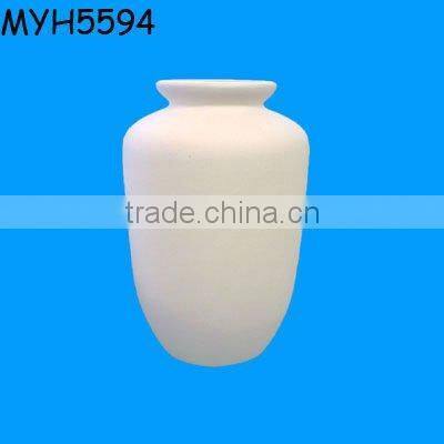 Creative design white ceramic flower vase