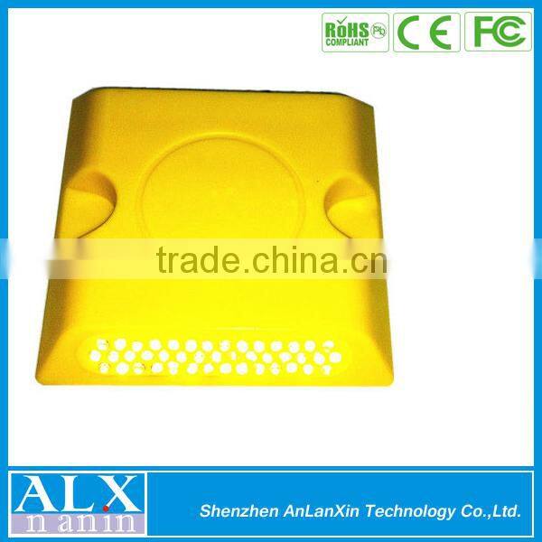 reflective pavement stud