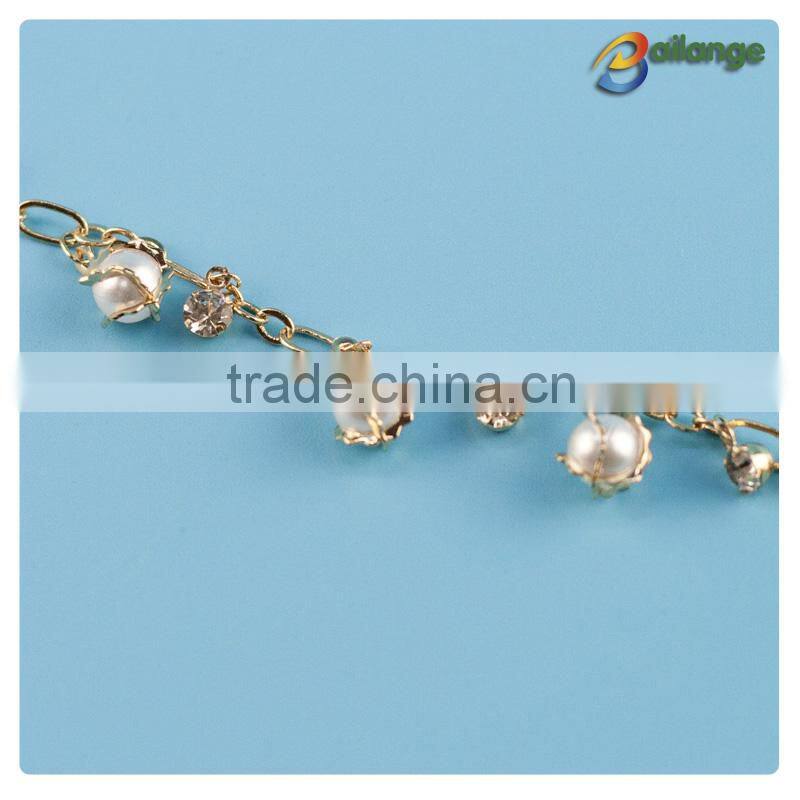 2015 new arrival made in China high quality fashion Crystal key chain garment accessory