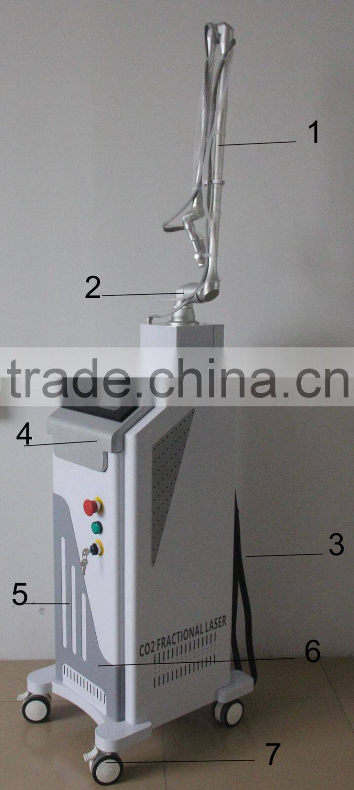 Professional fractional co2 laser/medical laser co2 fractional with CE
