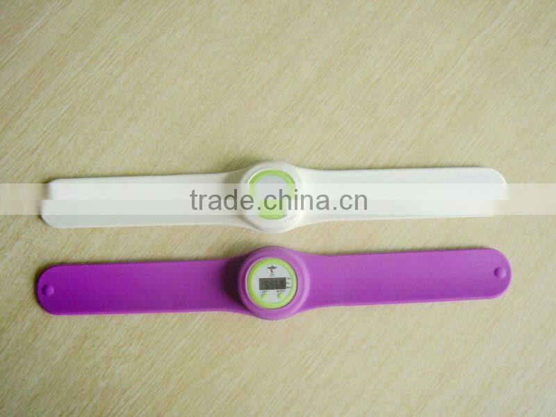 cheap promotional gift multifunction silicone bracelet best wrist pedometer