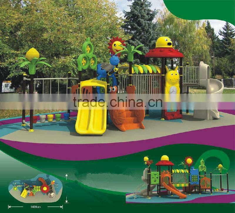 Commercial outdoor playground playsets