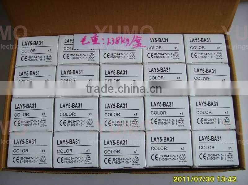 Push button switch LAY5-BA31