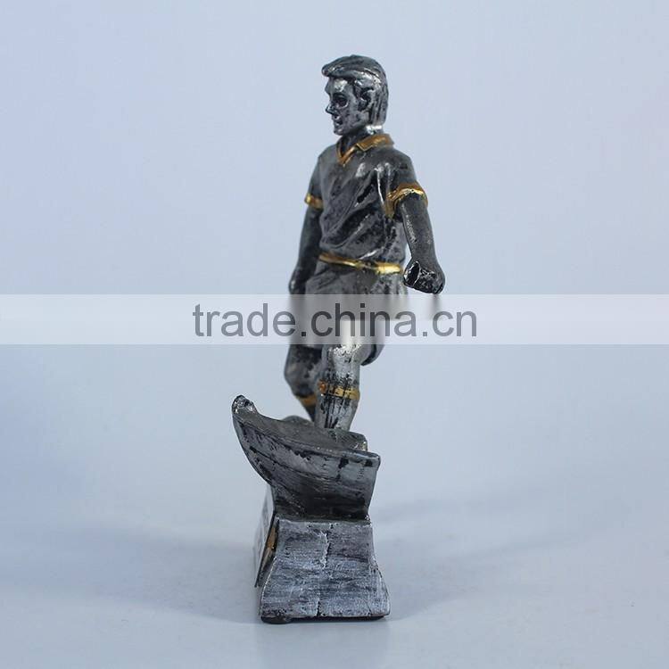 Decorate trophy resin football player figurine