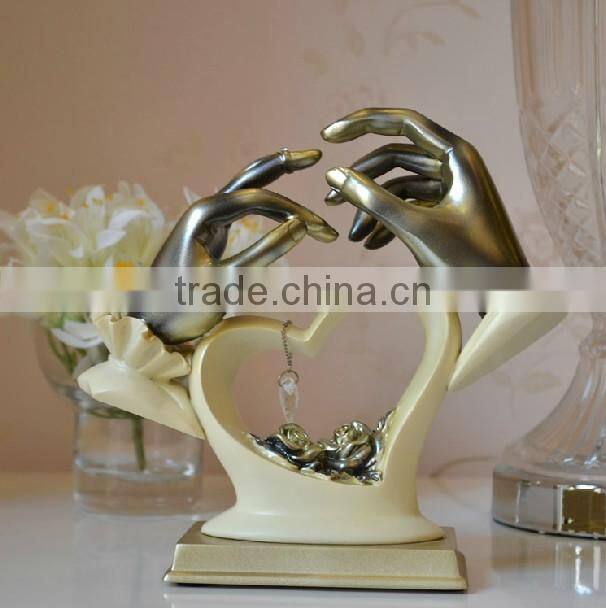 Polyesin holding hand series decorative art mind resin craft