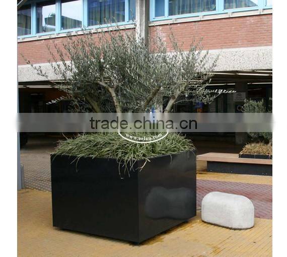 Customized Flower Planters / Metal Flower Pots
