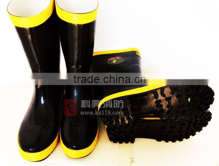 Factory direct sale Rubber material cheap lightweight Fire Rubber Boots for fire man