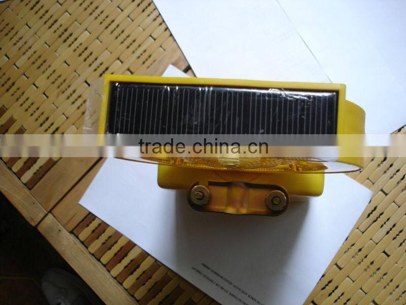 Roadway safety low cost high brightness traffic warning lamp