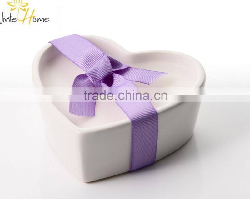 scented candle in ceramic jar/ Heart shape scented candle/ heart shape candle/ soy wax