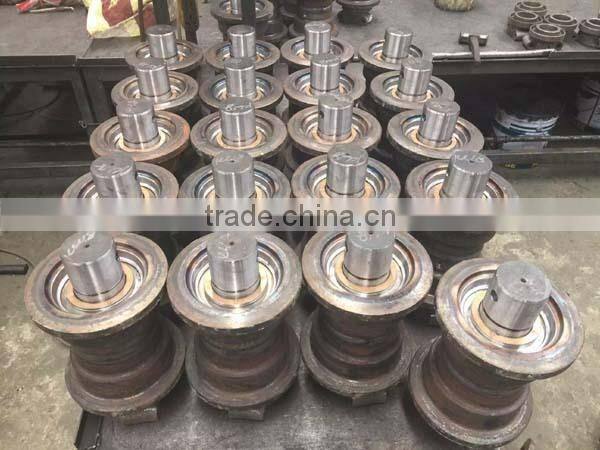 PC200-5/6/7/8 crawler excavator track front idler wheel
