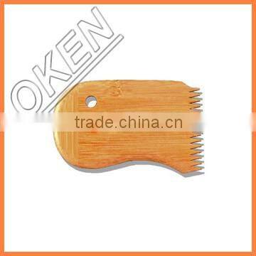 2016 top grade handcrafted wholesale customized logo bamboo surf wax comb
