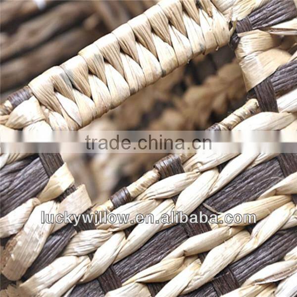 practical weaving hotel clothes storage basket