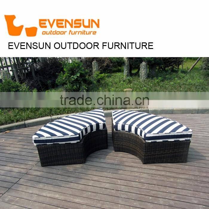 Sun Lounger Specific Use and Modern Appearance outdoor rattan sunbed