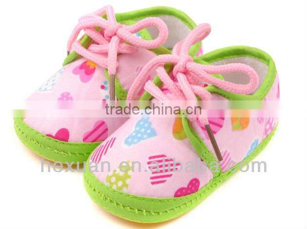 2016 Best quality and fashion baby shoes,rubber sole baby shoes