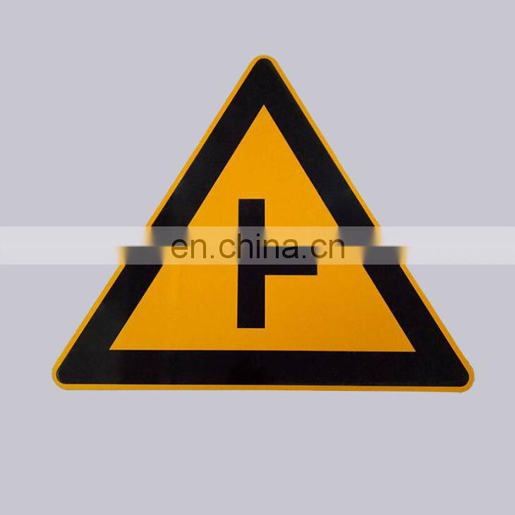 Promotional Cheap OEM Items Reflective Triangle Warning Board Type Aluminum Custom Traffic Sign