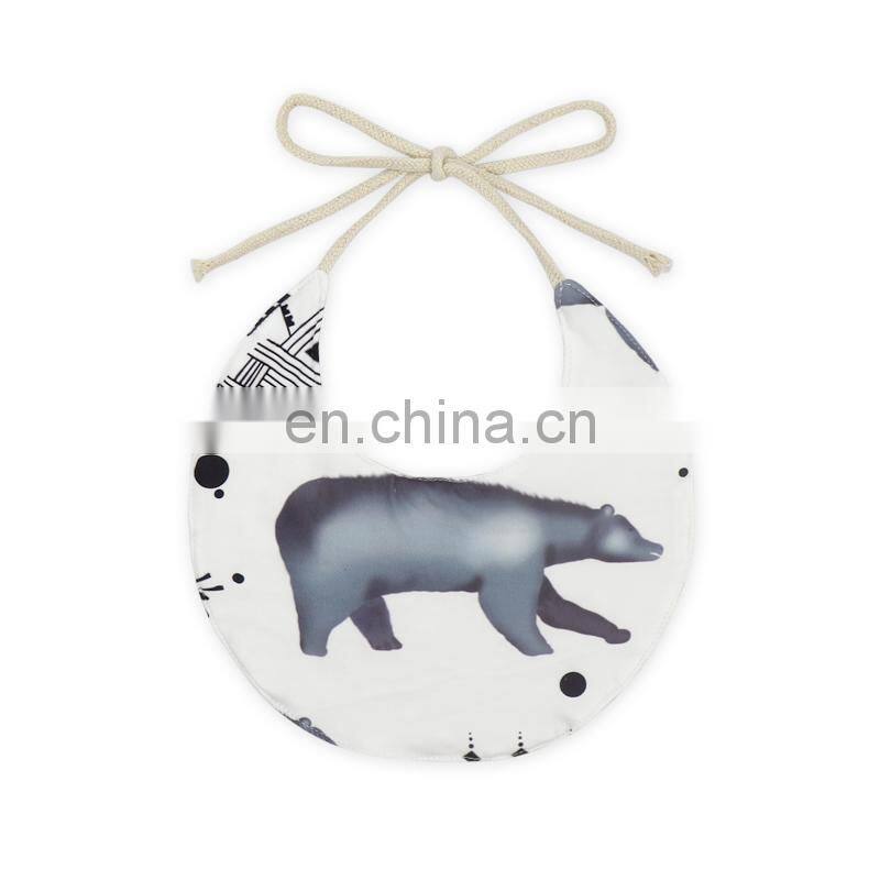 New design white baby bib printing animal pattern round shape tie baby bib saliva scarf
