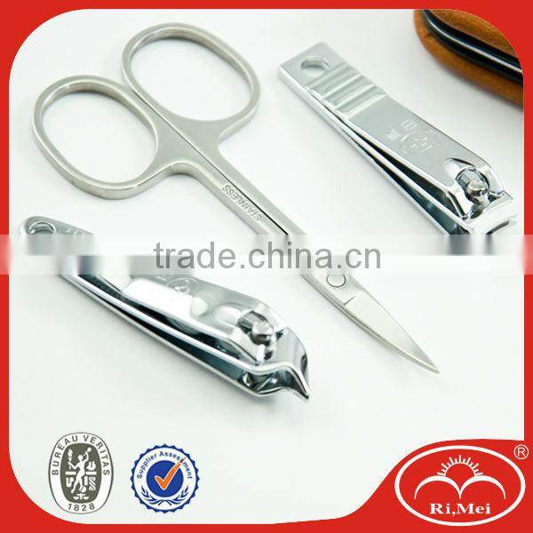 gril coordinates manicure pedicure set