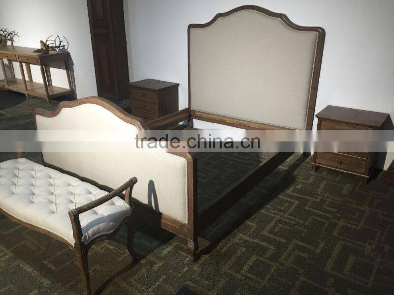 Classical style wooden frame king size bedroom furniture antique bed