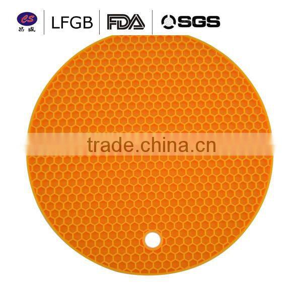 Food grade standard Eco-friendly Heat-Resistant silicone mat / silicone table mat / silicone pot mat China factory