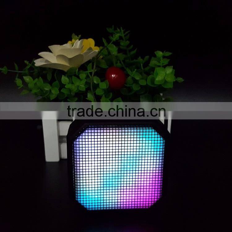 Top selling wireless lamp bluetooth speaker Shower Sport Rich Bass