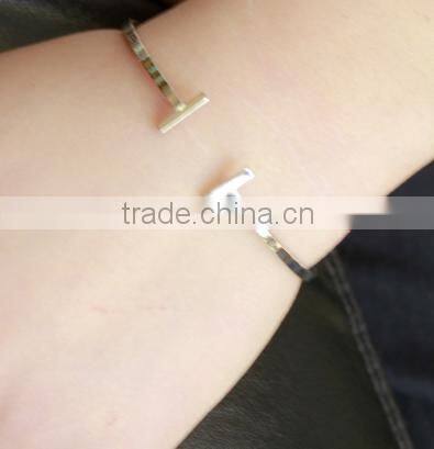 New Classic Type Style Bangle Bracelet