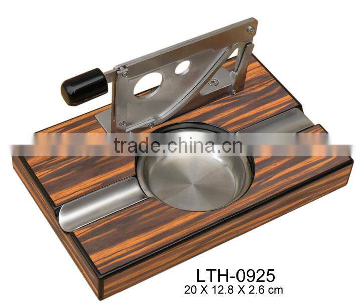 Premium cigar ashtray with custom logo with cutter wooden cigar ashtray