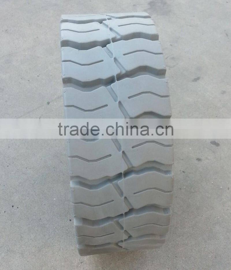 Rubber tyre solid tyre is optional for aerial lift platform equipment