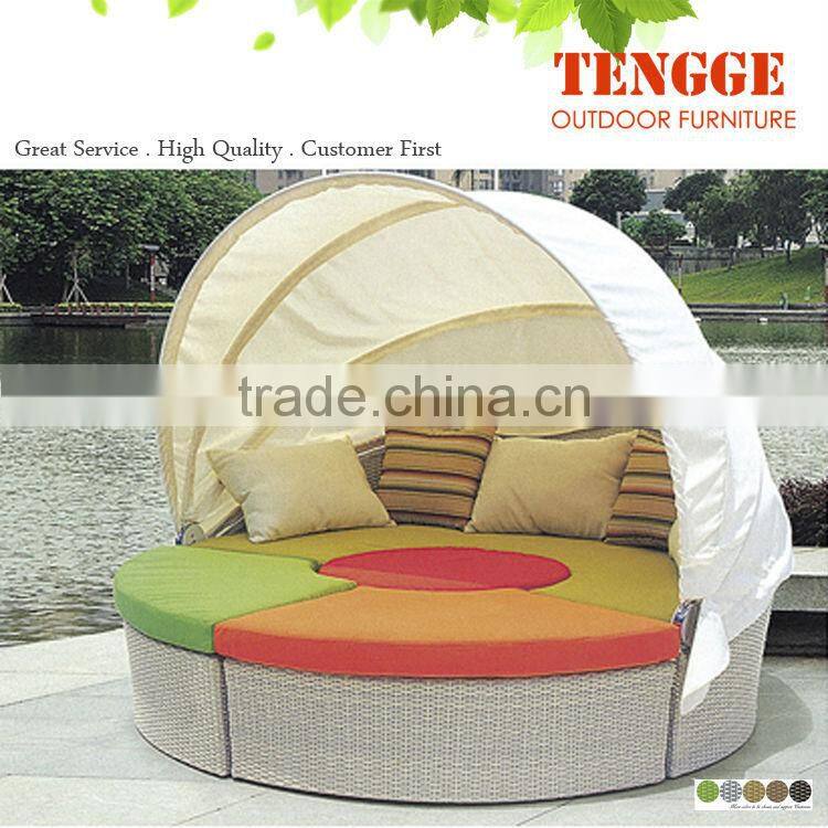Outdoor furniture rattan garden sunbed