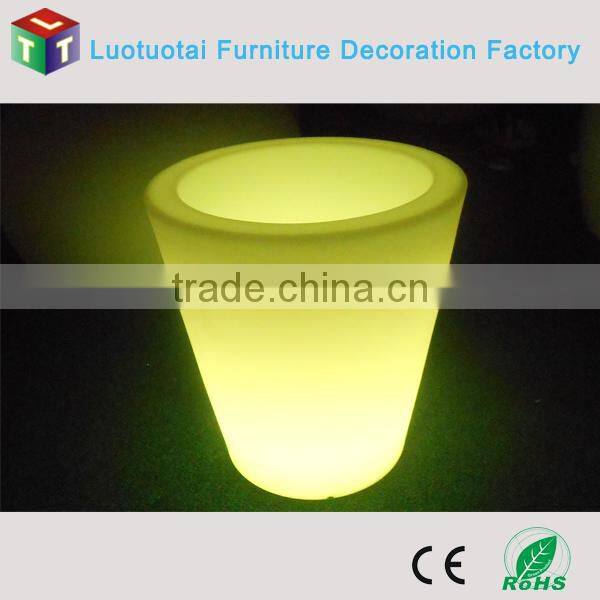 led outdoor flower pot, rechargeable plastic garden pot, China wholesale plant pot