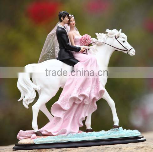 Custom white horse European high-quality resin bride and groom figurines