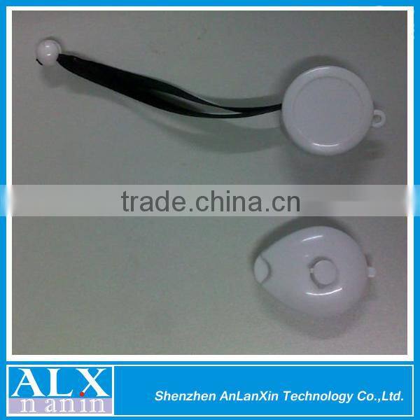 Updated webbing mobile badge holder