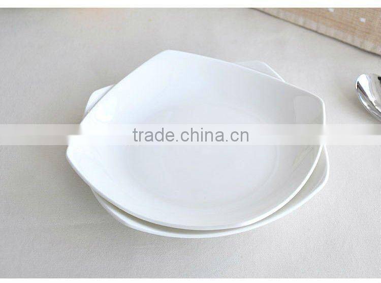 fashionable design love shape white bone china plate
