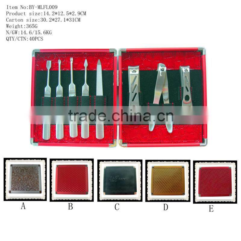 Aluminium case packing personal care manicure set